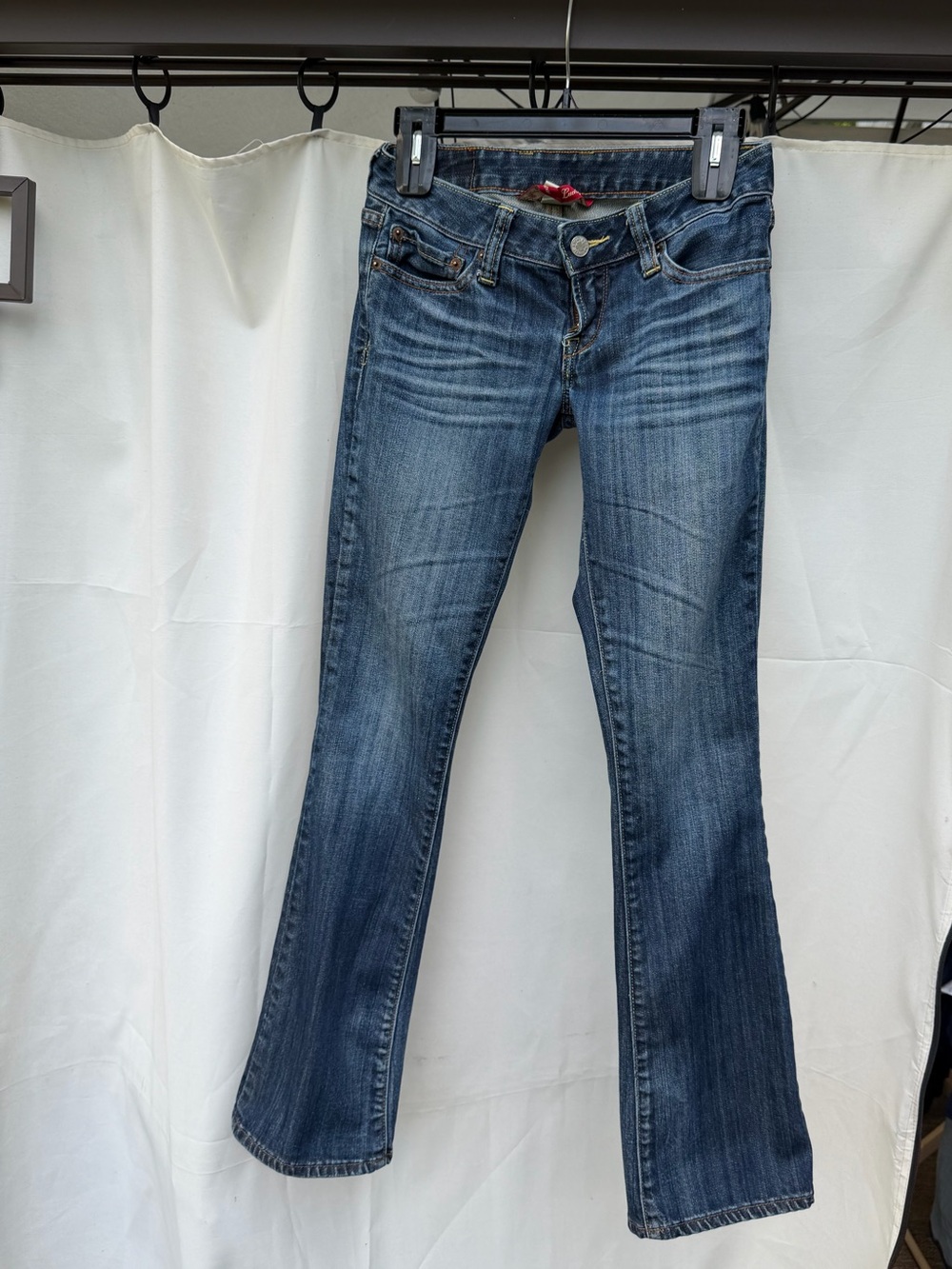 Lucky Brand Blue Flared Jeans - Mid Wash